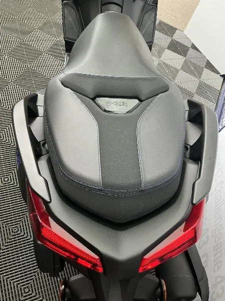XMAX 125