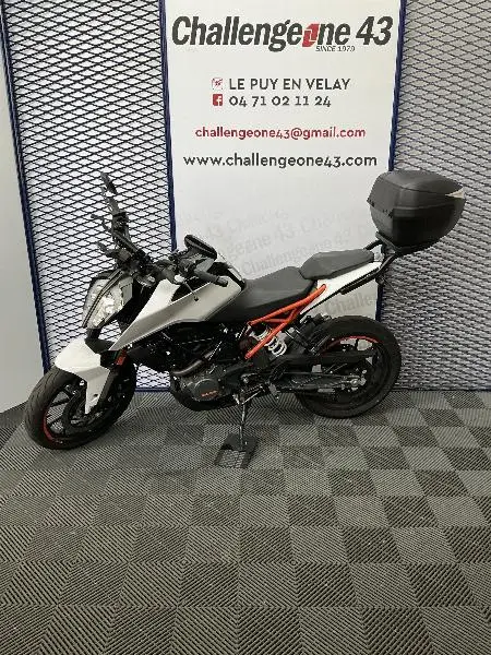 125 DUKE ABS