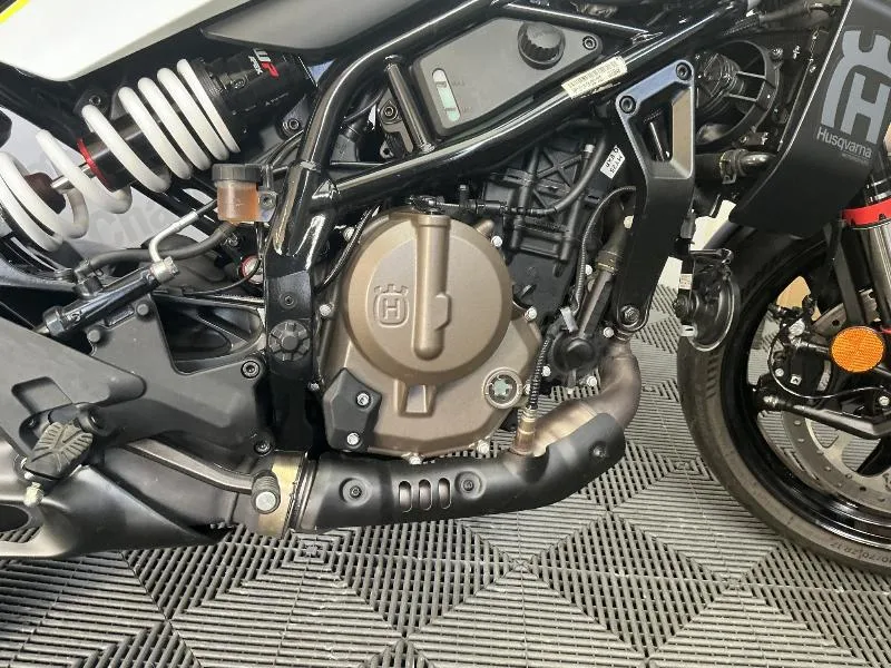 401 VITPILEN A2