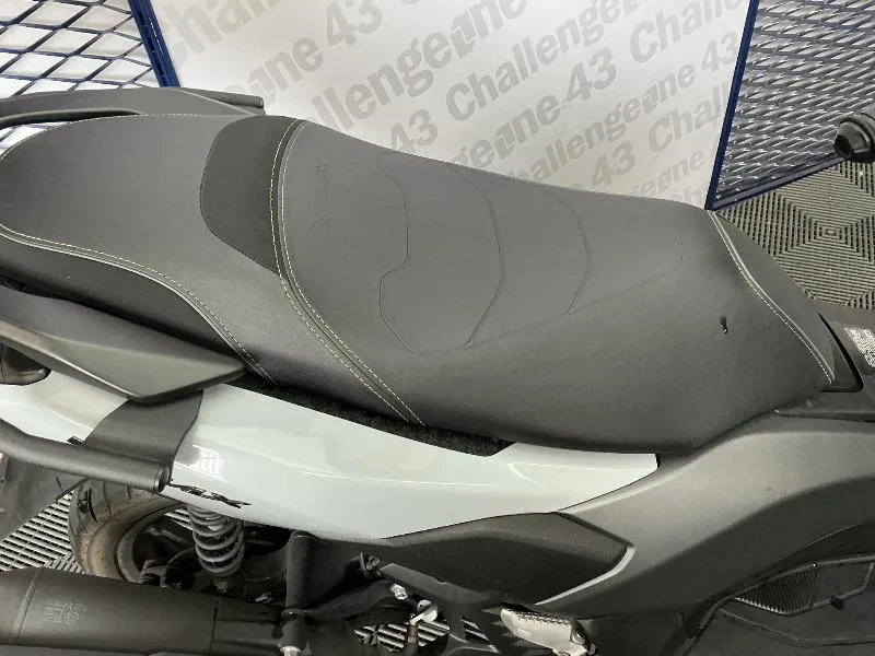 NMAX 125 TECH MAX