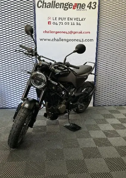 SVARTPILEN 125 ABS