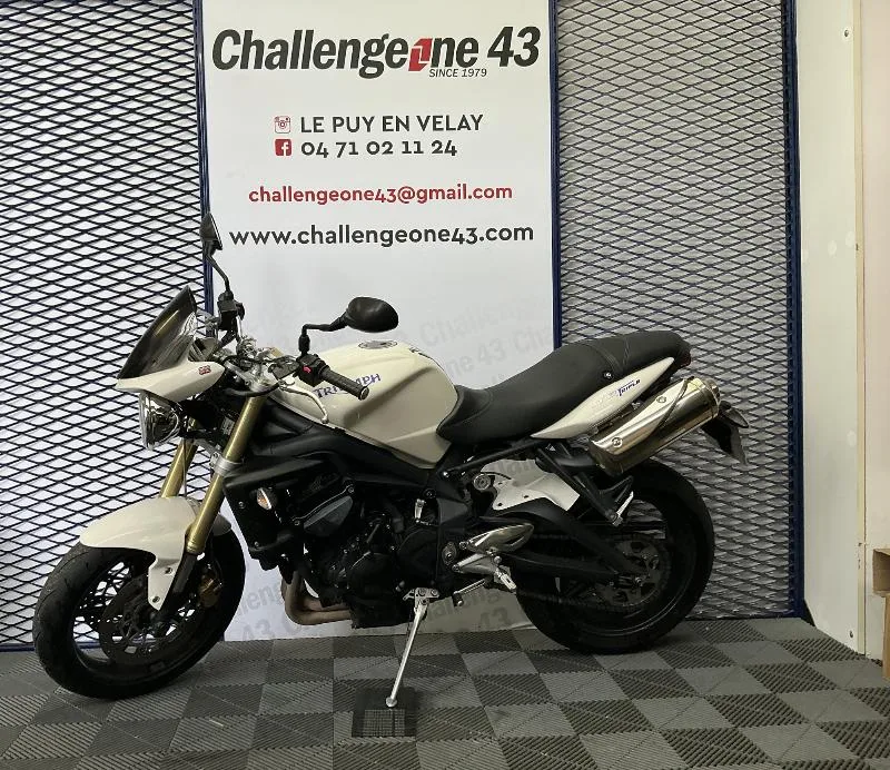 STREET TRIPLE 675 2008
