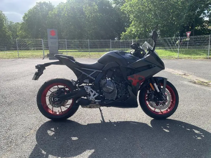 GSX8R