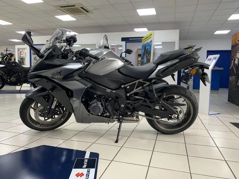 GSXS 1000 GT