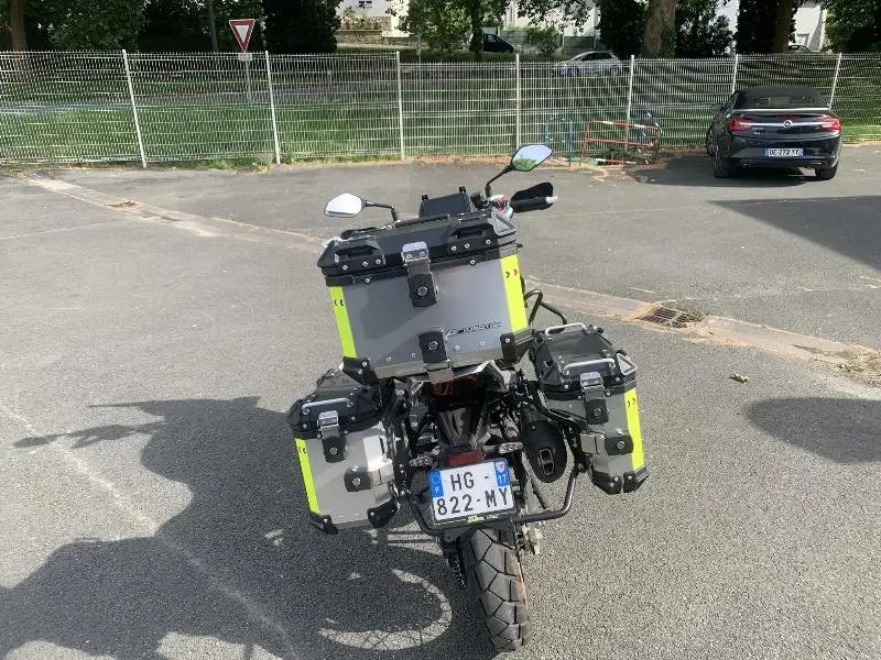 SRT 700