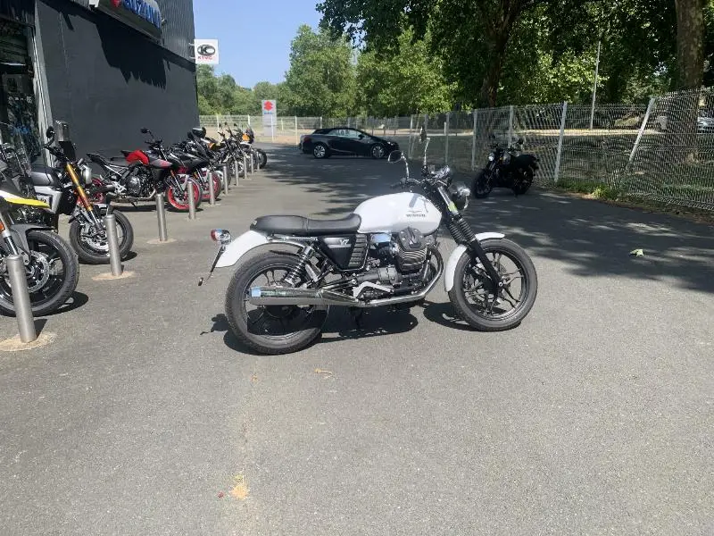V7