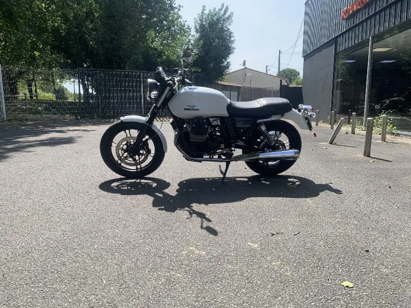 V7