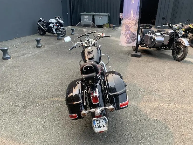 VT SHADOW 1100