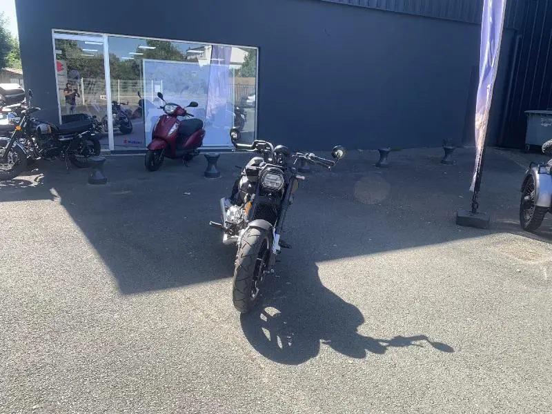 GV 125 X BOBBER