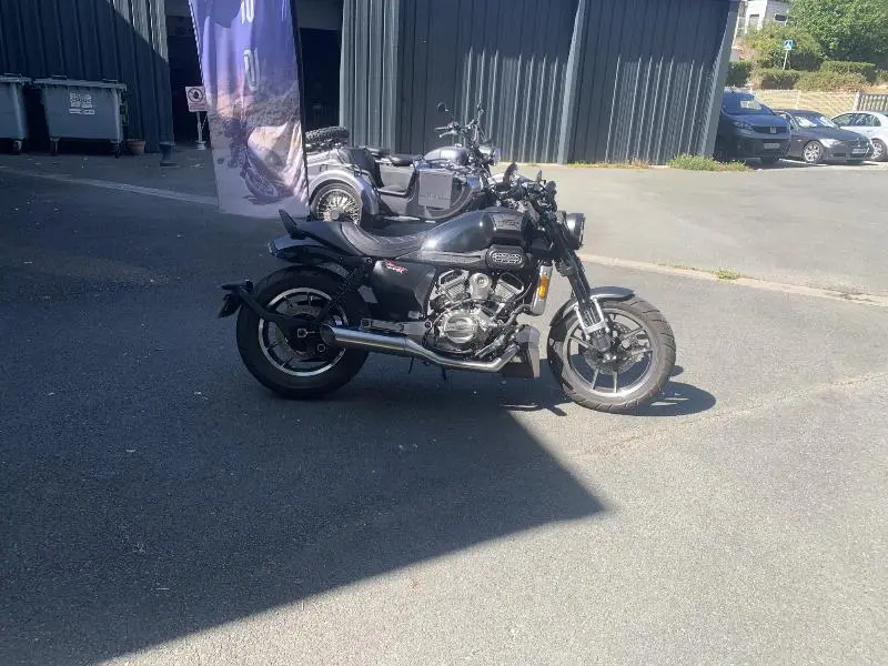 GV 125 X BOBBER