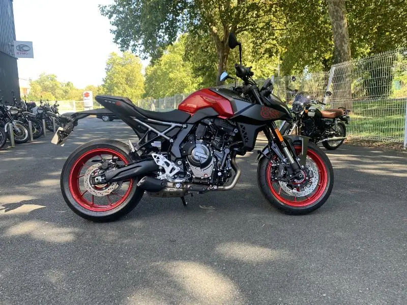 GSX8S A2