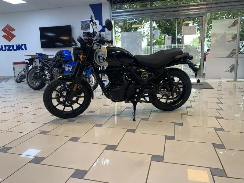 HNTR 350 REBEL BLACK