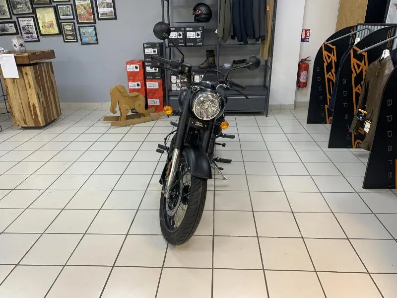 CLASSIC 350 DARK STEAL BLACK