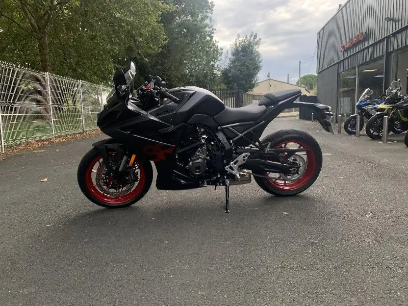 GSX8R