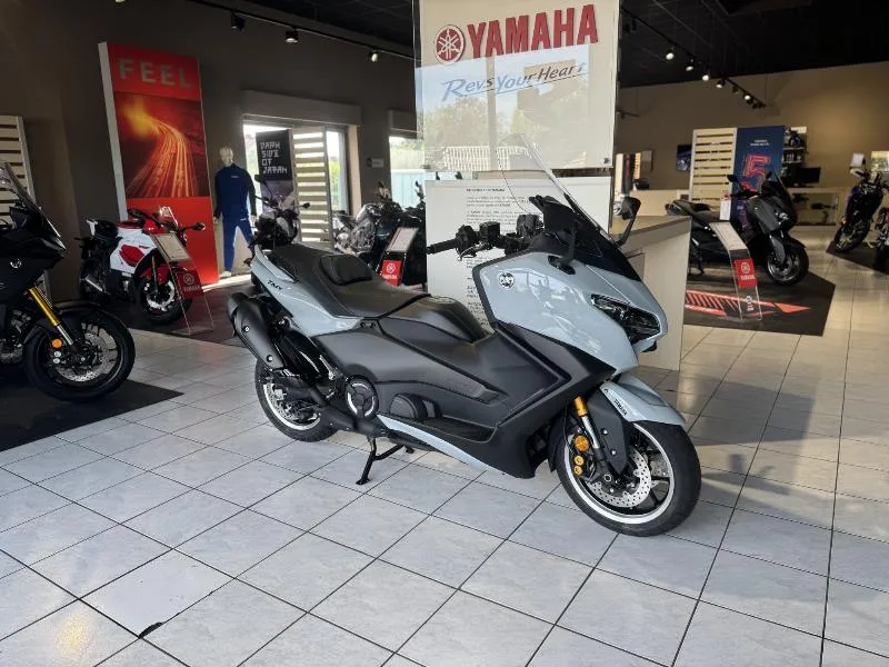 XP TMAX 560 TECH MAX