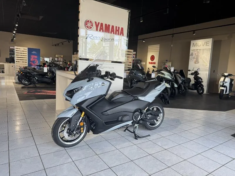 XP TMAX 560 TECH MAX