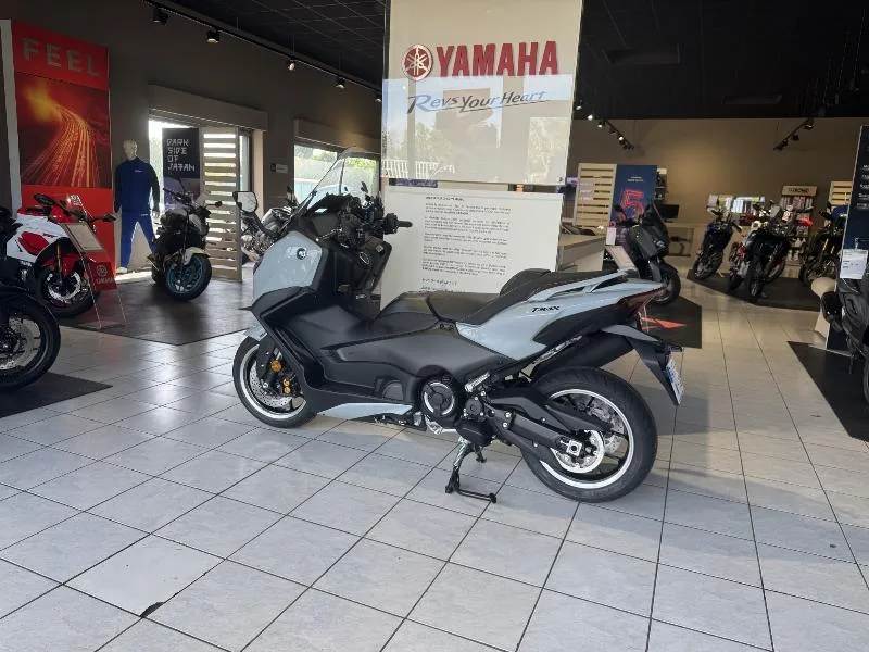 XP TMAX 560 TECH MAX