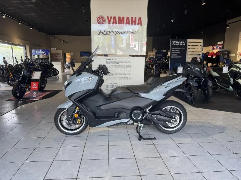XP TMAX 560 TECH MAX