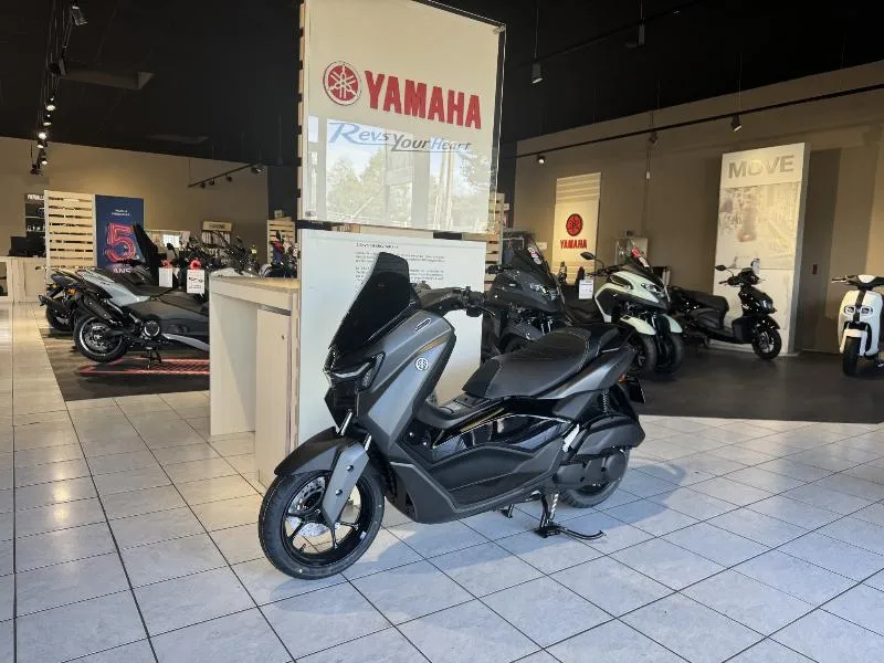 NMAX 125 TECH MAX