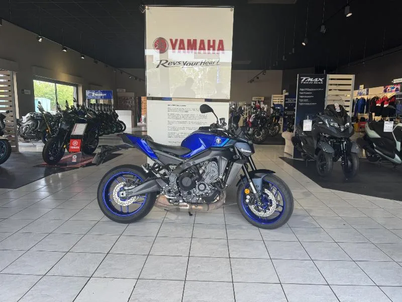 MT09