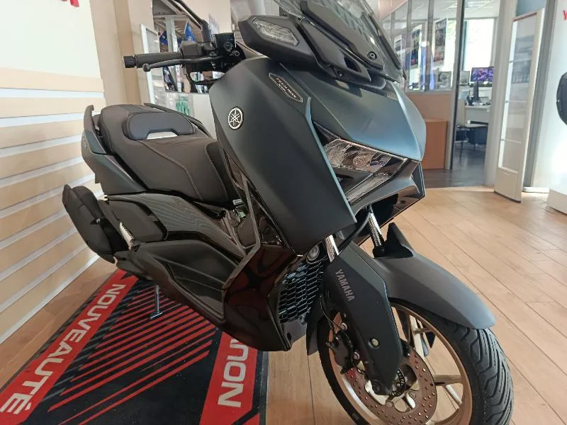 XMAX 125 TECH MAX