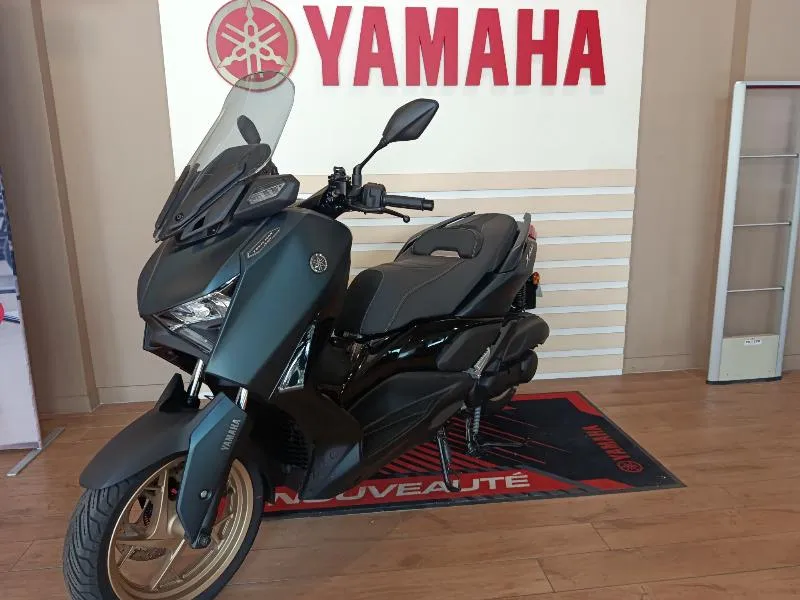 XMAX 125 TECH MAX
