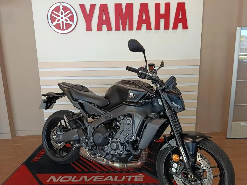 MT09