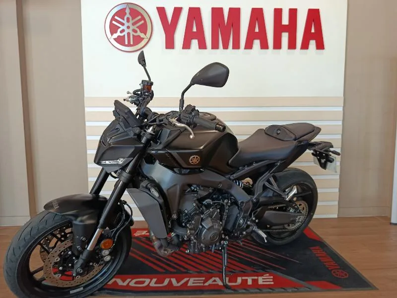 MT09