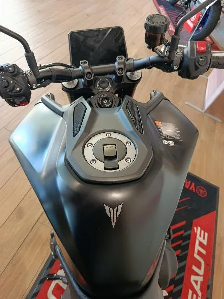 MT09