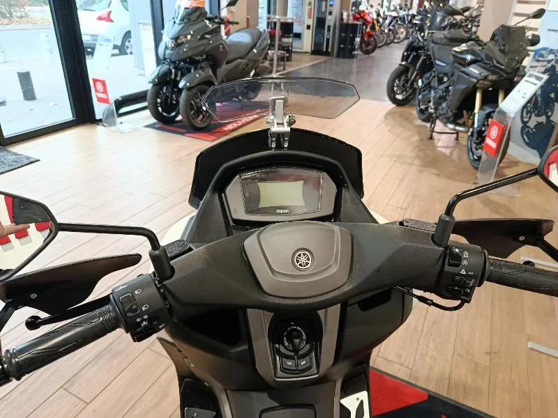 NMAX 125
