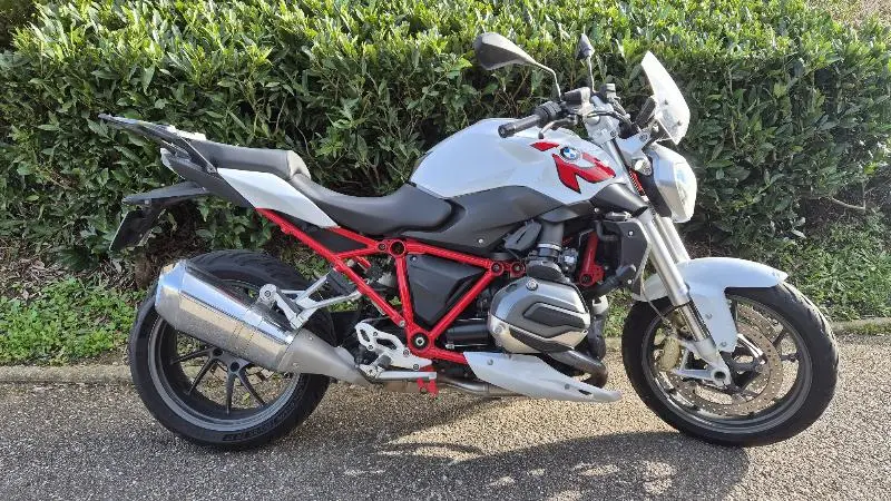 R 1200 R