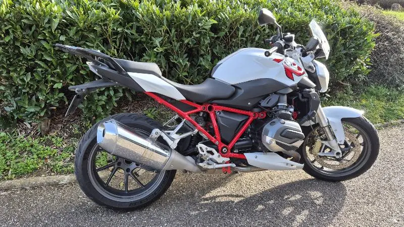 R 1200 R