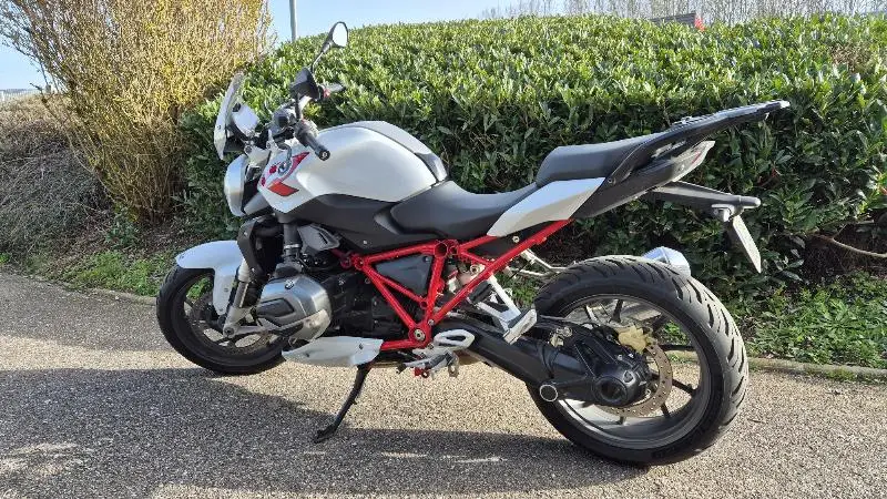 R 1200 R
