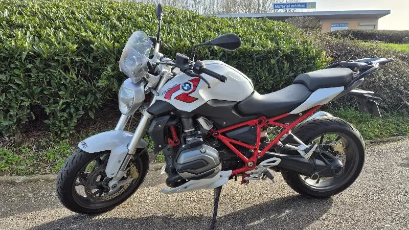 R 1200 R
