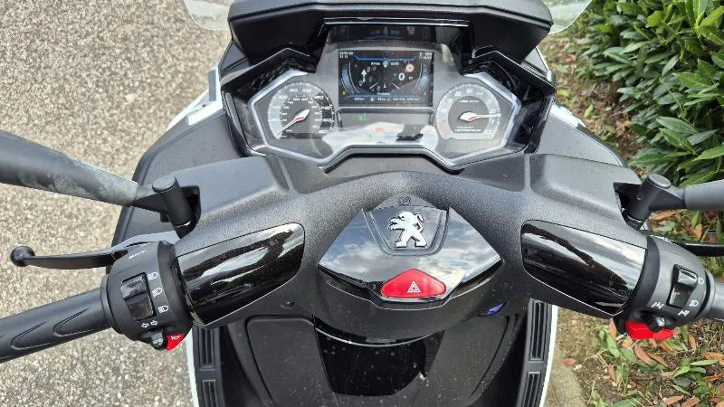METROPOLIS 400