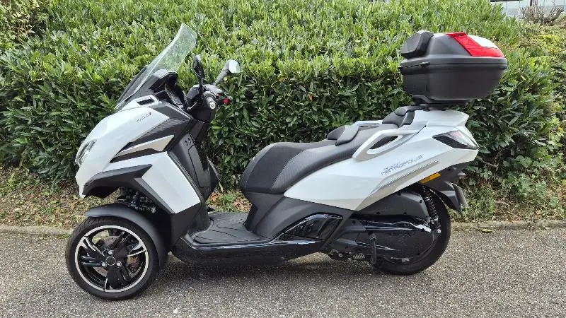 METROPOLIS 400