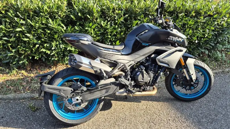 NK 800 SPORT
