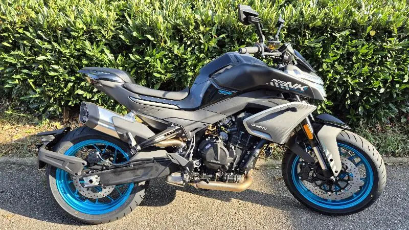 NK 800 SPORT
