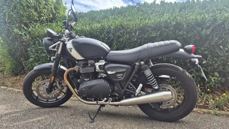 SPEED TWIN 900