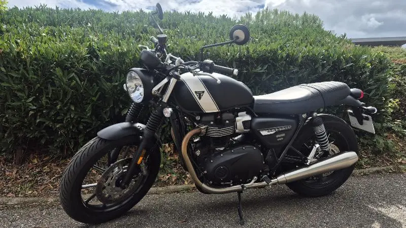 SPEED TWIN 900