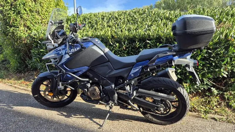 DL VSTROM 1050
