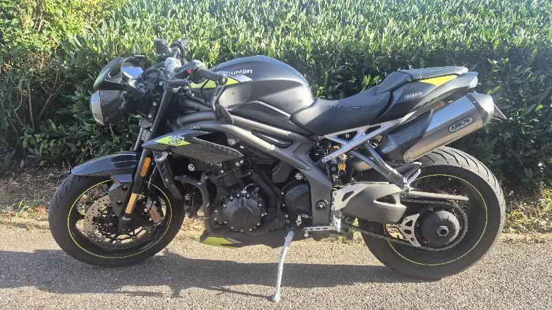 SPEED TRIPLE 1050 RS