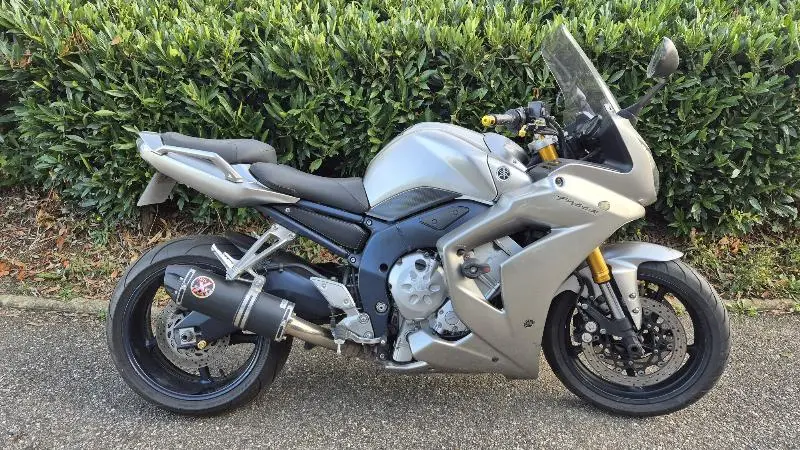 FZ1