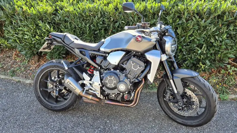 CB 1000 RA