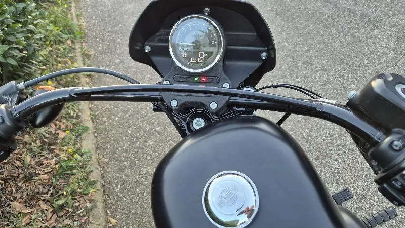 SPORTSTER 883