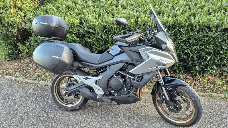 MT 700