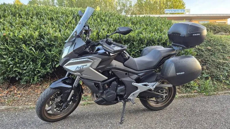 MT 700