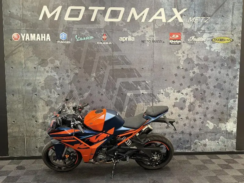 RC 390 ABS