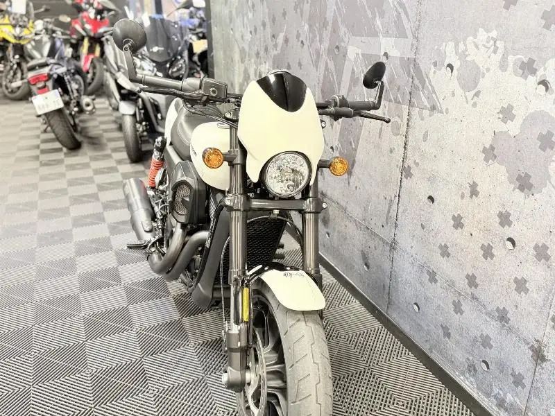 STREET ROD 750