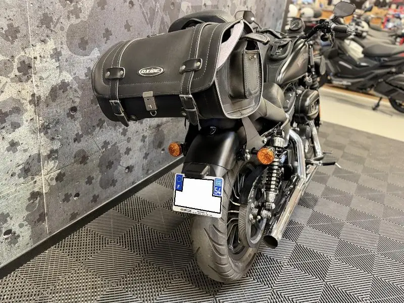 SPORTSTER 883